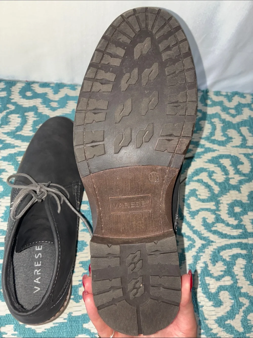 Men's Gray Chukka Boots with Brown Outsole - Everyday Comfort Sz 10 1/2